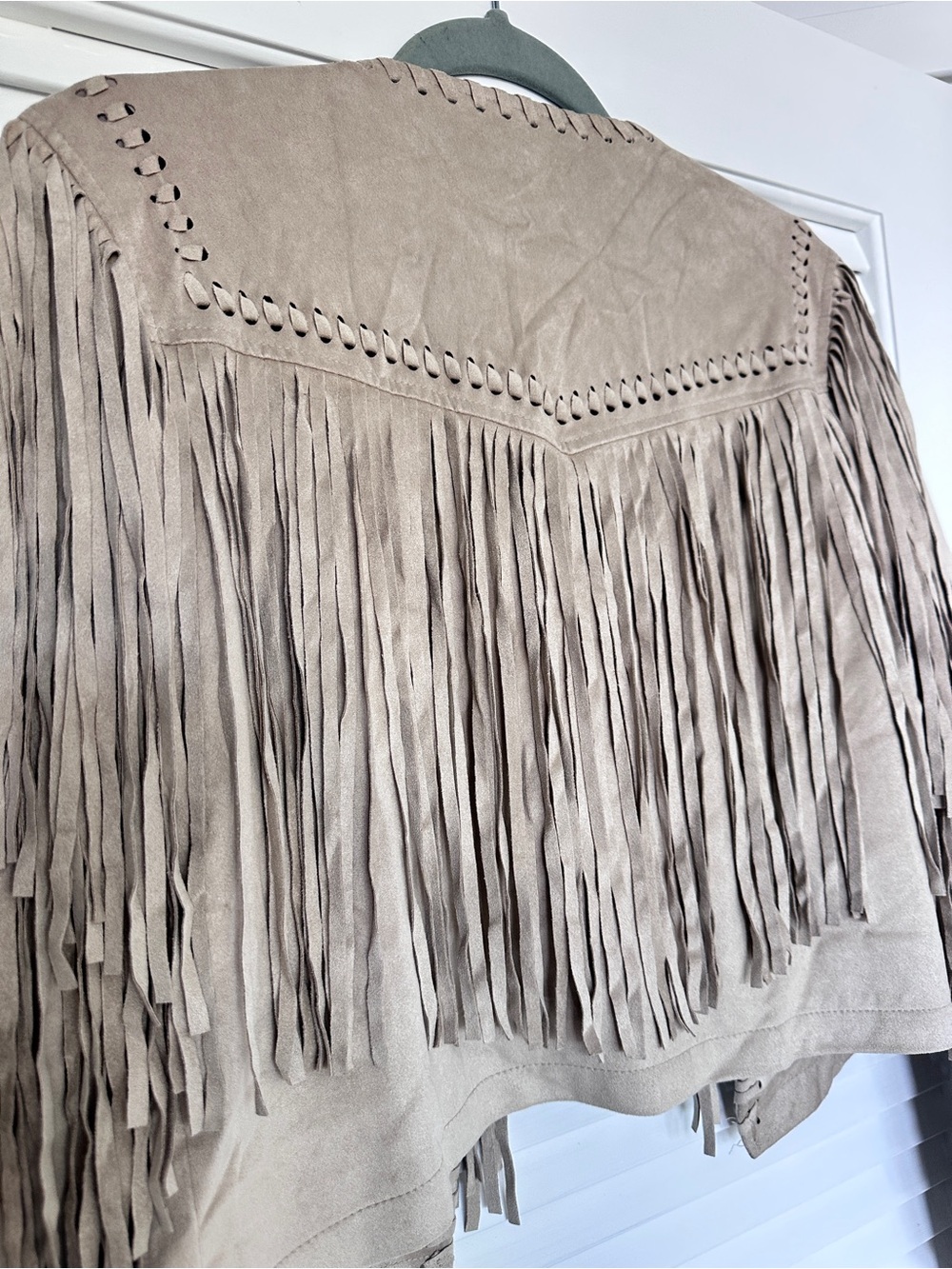 Amaryllis Faux Suede Fringe Jacket Boho Western Open Front Taupe M - Picture 9 of 13